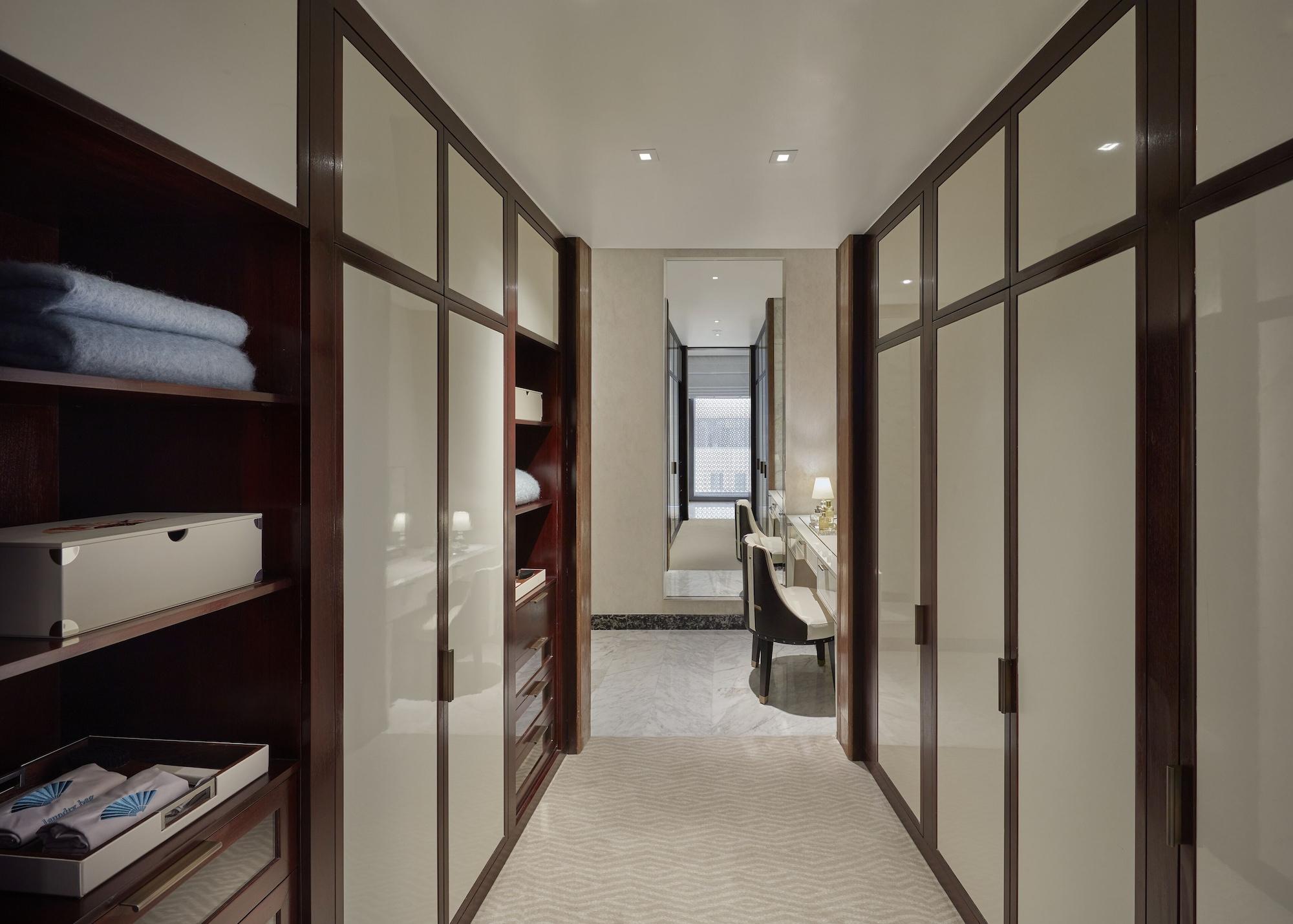 แมนดาริน โอเรียนเต็ล โดฮา Hotel ภายนอก รูปภาพ A walk-in closet