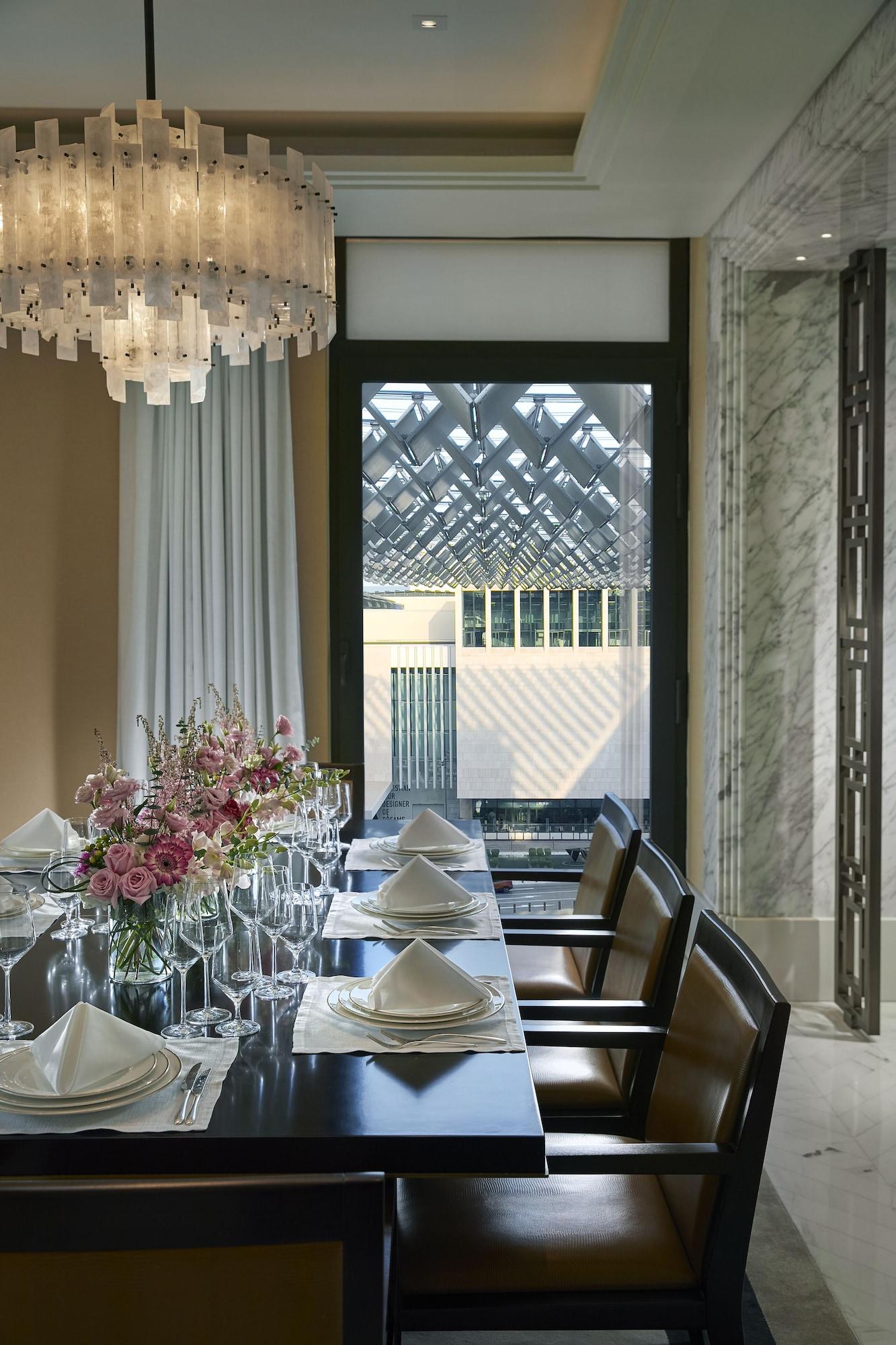 แมนดาริน โอเรียนเต็ล โดฮา Hotel ภายนอก รูปภาพ The interior of the restaurant