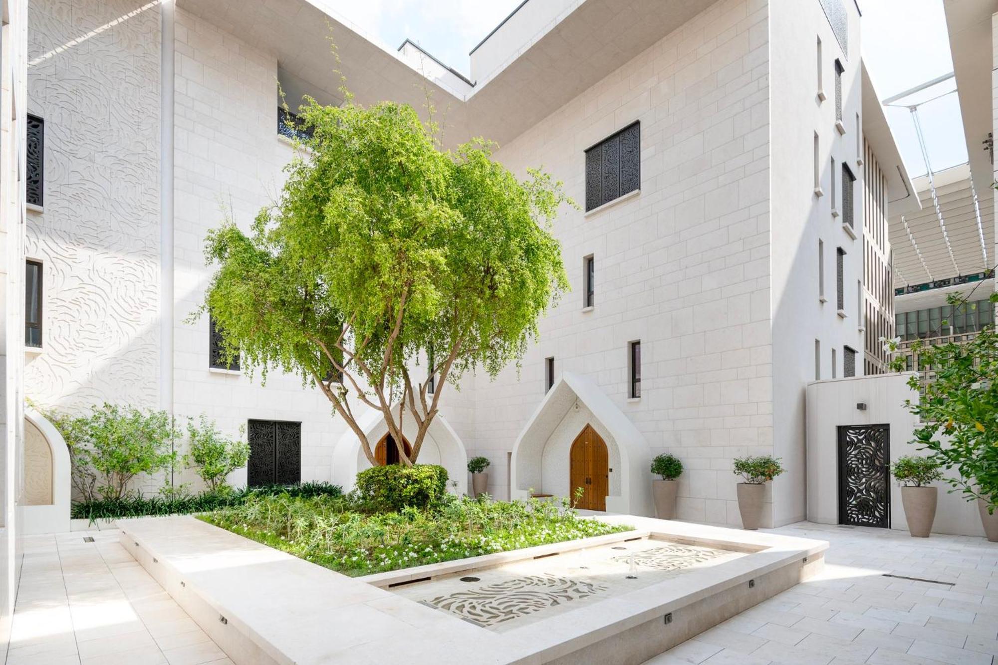 แมนดาริน โอเรียนเต็ล โดฮา Hotel ภายนอก รูปภาพ The courtyard of the new building