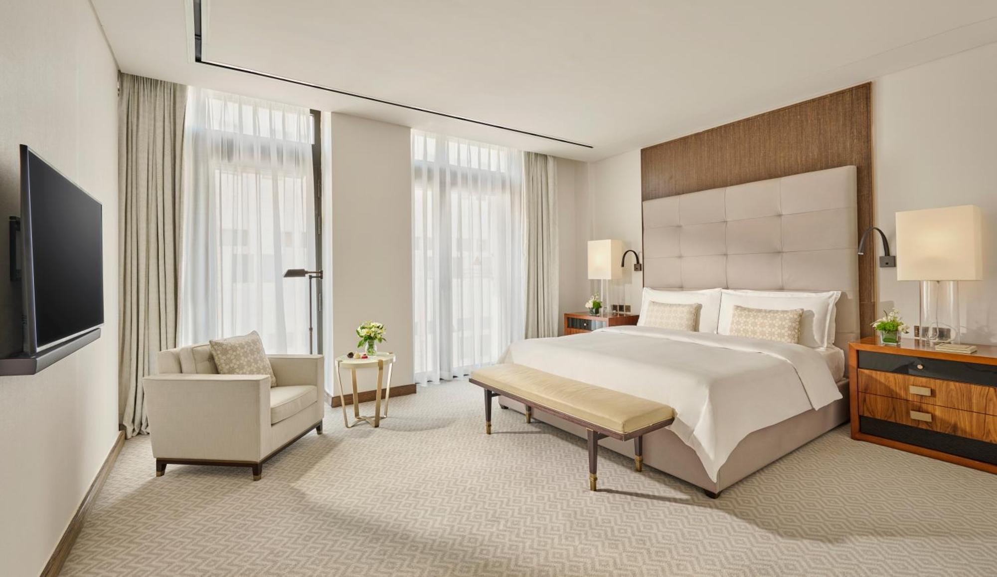 แมนดาริน โอเรียนเต็ล โดฮา Hotel ภายนอก รูปภาพ A bedroom at The Hari