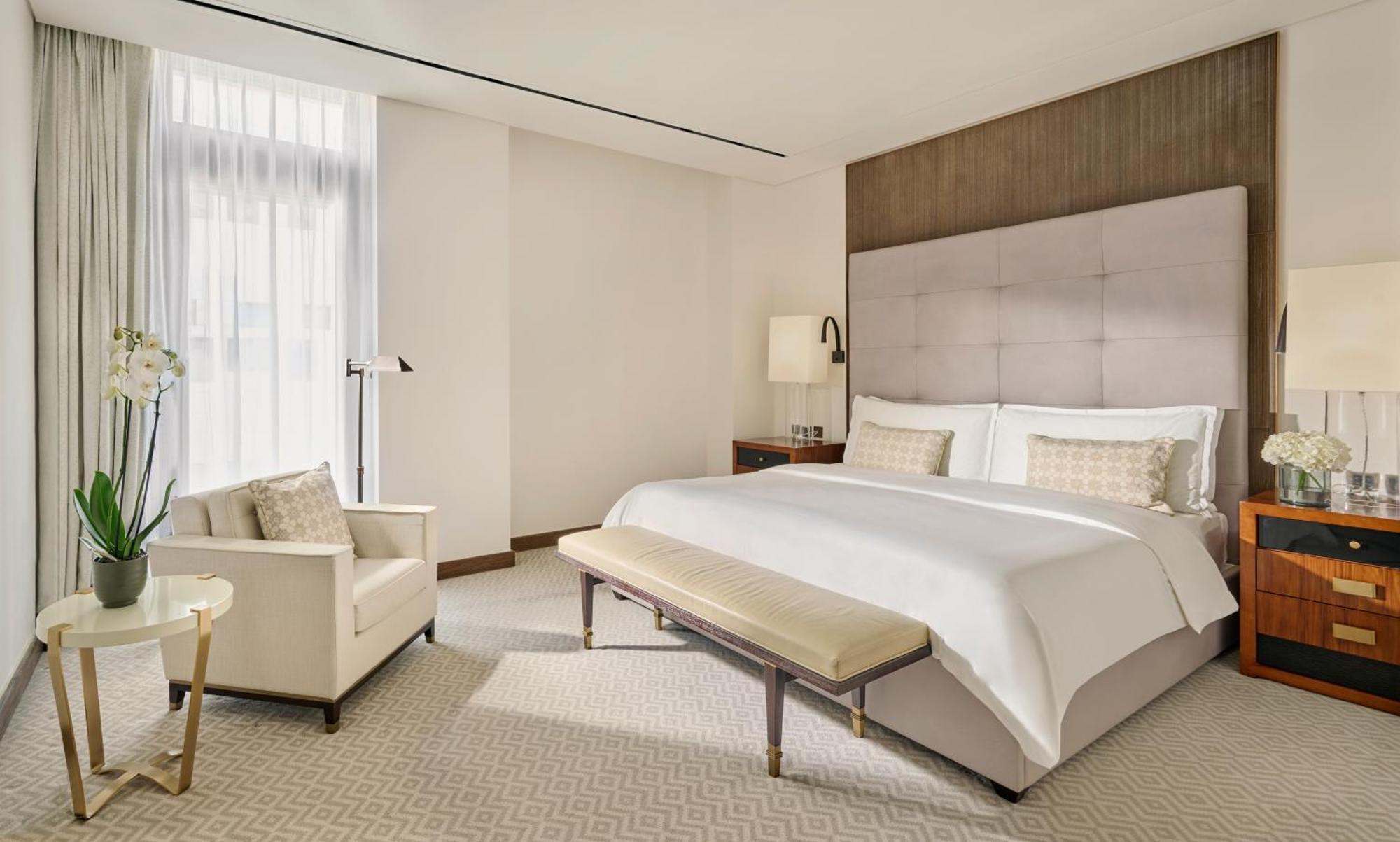 แมนดาริน โอเรียนเต็ล โดฮา Hotel ภายนอก รูปภาพ A bedroom at The Ritz-Carlton, Boston